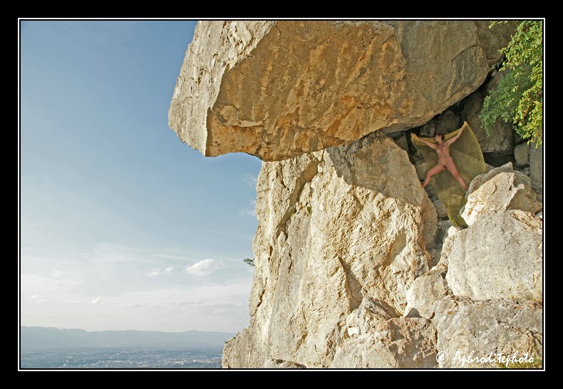 015 Dans la paroi rocheuse 2